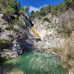 In dieses Becken ergießt sich das Bächlein.