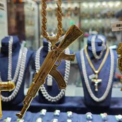 Wer kauft denn sowas?