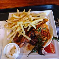 Grillteller vom Middle East Restaurant