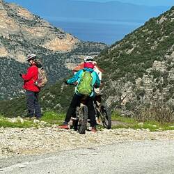 ..zwei deutsche Reisende bestaunen auch die Aussicht