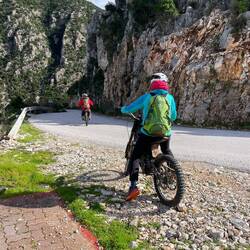 ..sie haben ihr Womi am Meer stehen und nutzen ihre tollen Räder