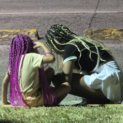 Haarverlängerungen sieht man auch sehr oft