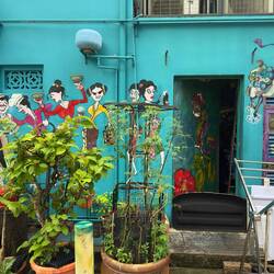 An unnamed mural in a side alley.