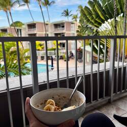 Frühstück auf dem Balkon