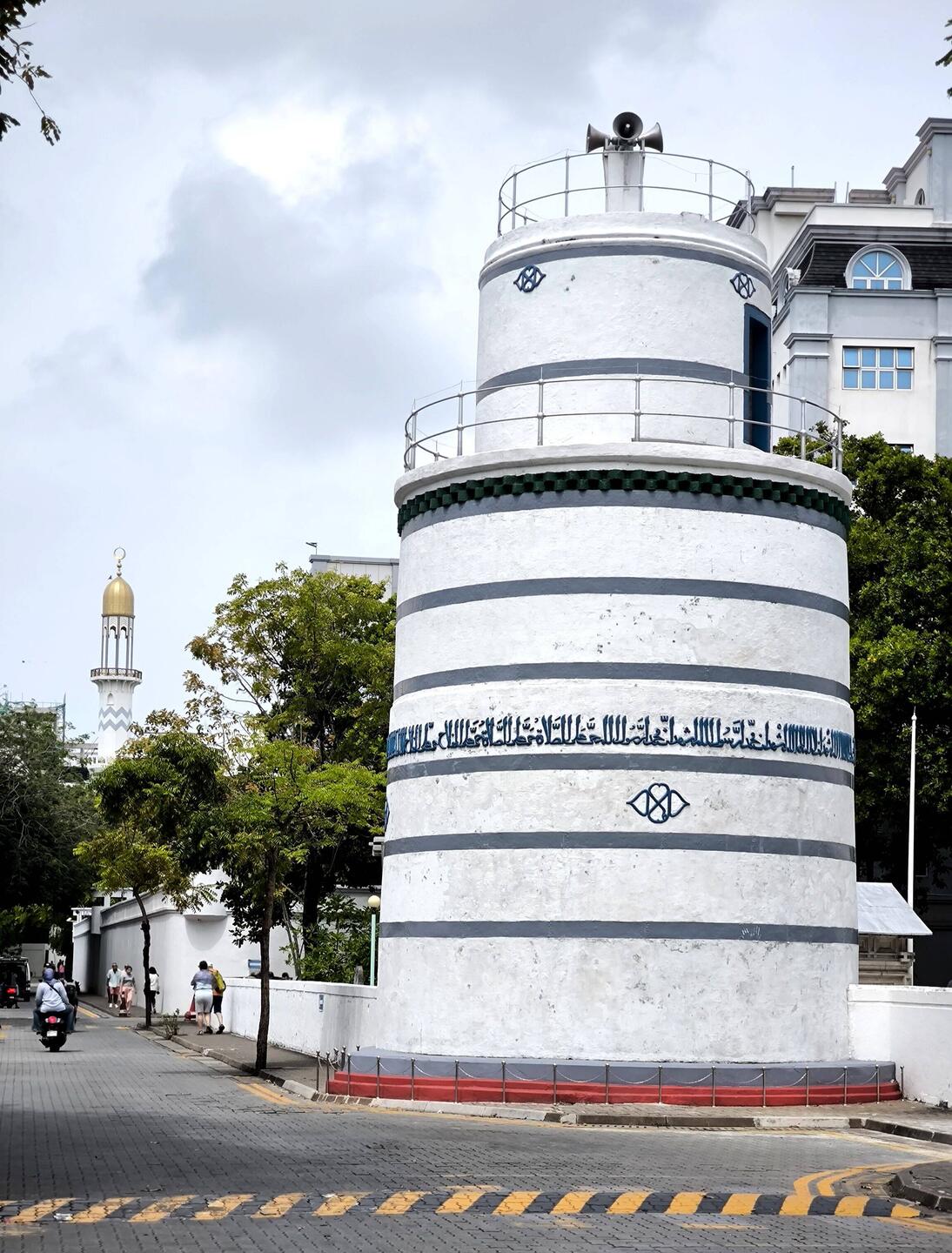 Minarette der Alten (vorn) und der Neuen Freitagsmoschee.