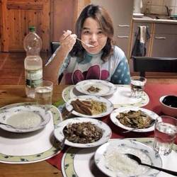 Thank you Mommy JJ for the simple yet wonderful Thai breakfast. We love it! 🍳🍛❤️