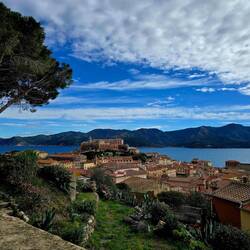 Forte Stella slikano iz Forte Falcone