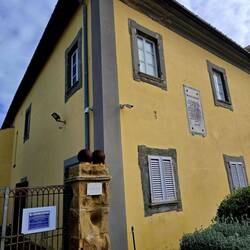 Villa dei Mulini.. njegova uradna rezidenca v izgnanstvu...