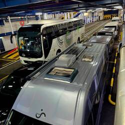 ... tako malo nas je ...