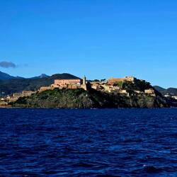 Portoferraia iz morja...