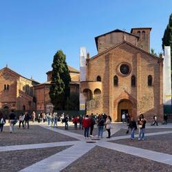 Basilica Santuario di Santo Stefano ... the story of our visit in the next footprint — Bologna.