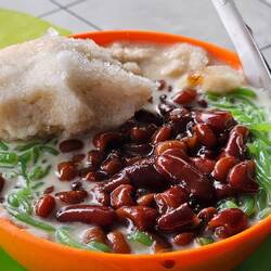 Cendol - Lecker Eis mit Bohnen und Kokosmilch.
