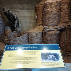 Die erste große Schlacht mit Schützengräben.