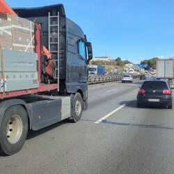 LKW und Sattelzüge dürfen in Spanien 100 kmh fahren - das tun sie auch - wir haben es nicht so eilig