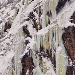 und herrlichen Eiszapfen