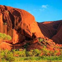 Zu jeder Spalte und Höhle gibt es eine Geschichte