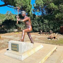 Kip rudarja, pri vhodu v muzej...