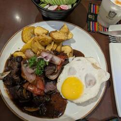 The classic Peruvian dish, Lomo Saltado.