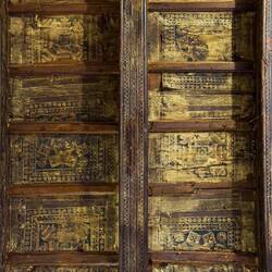 Unrestored portion of the ceiling ... Corte Isolani — Palazzo Bolognini Isolani — Bologna.