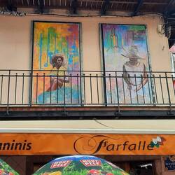 Und immer wieder schöne Bemalungen.