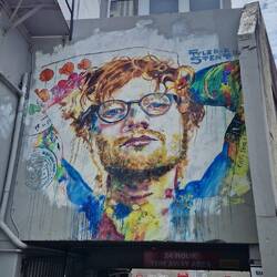 Soll dies Ed Sheeran sein?