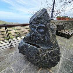 Pred vhodom v mesto...