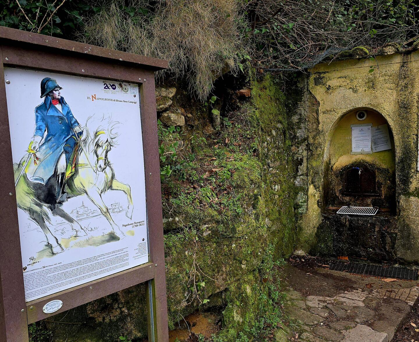 Napoleon na vsakem ovinku... ta je dobesedno na ovinku 😉🤣...