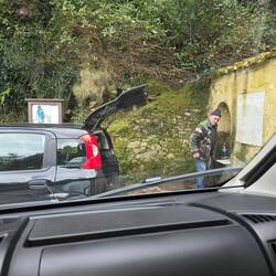 Starejši par - domačini.