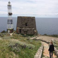 Mittelalterlicher Wehrturm am Punta Campanella