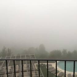 Blick am Morgen aus dem Hotel-Fenster