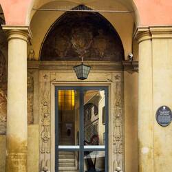 Chiesa di San Colombano e Santa Maria dell'Orazione — portico mural from the 16th century — Bologna.