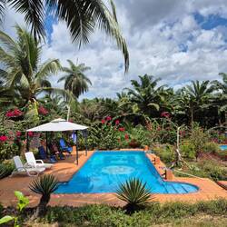 Wir geniessen unseren Pool