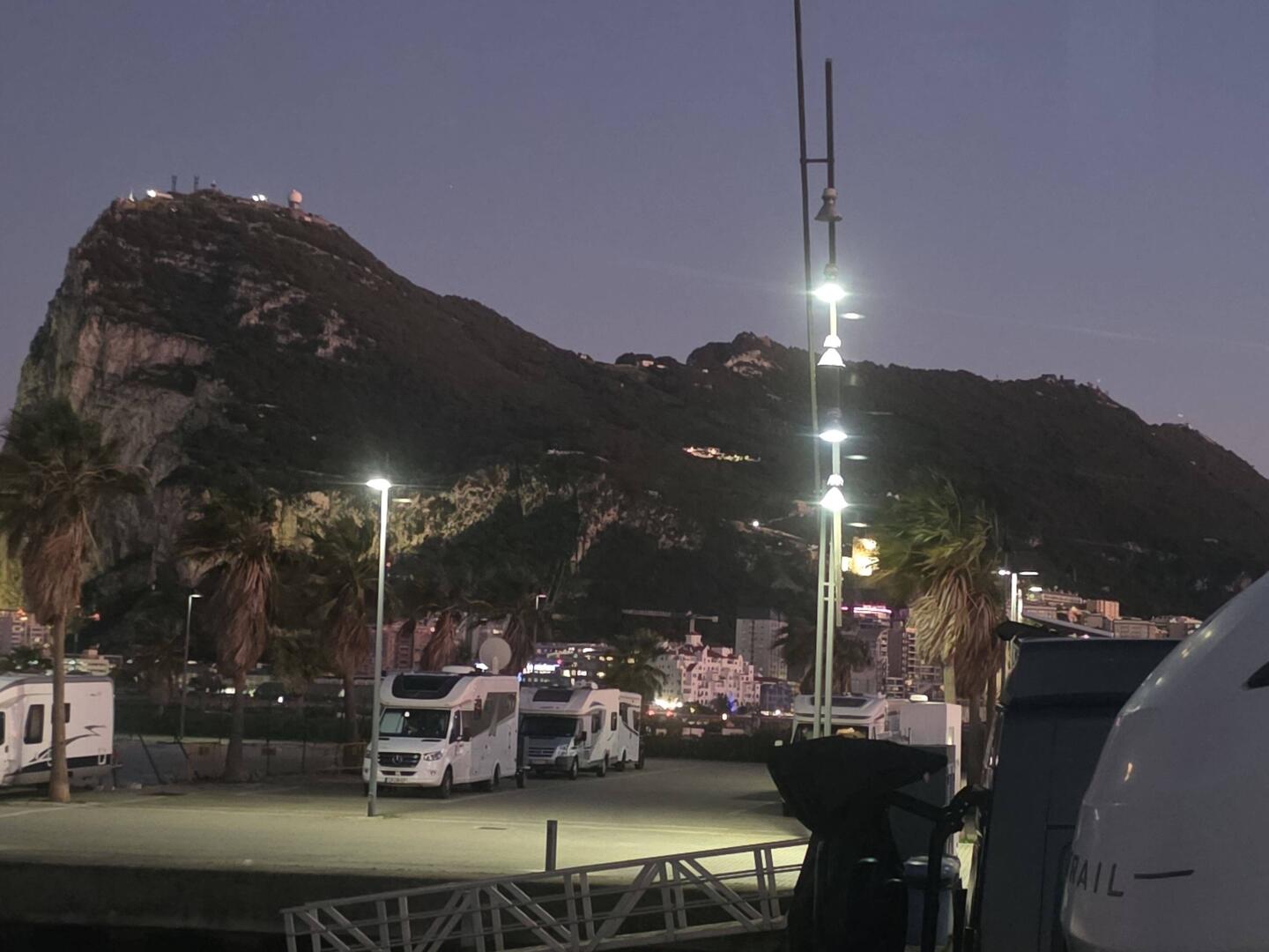 Stellplatz in La Linea am Hafen erreicht