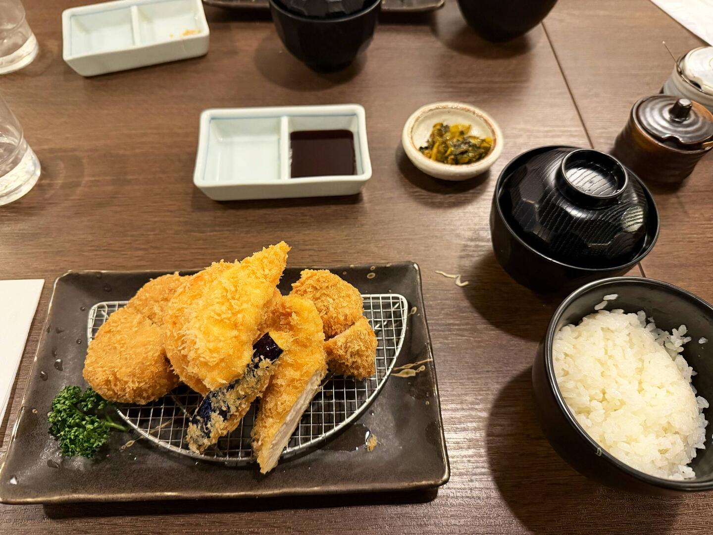 Gemini recommended lunch spot, crazy good chicken and pork cutlets