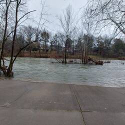Der Stones River führt ein bisschen viel Wasser.