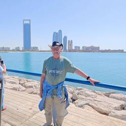 Im Hintergrund unser Bab al Qasr Hotel.