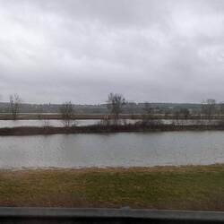 Auch die Felder stehen unter Wasser