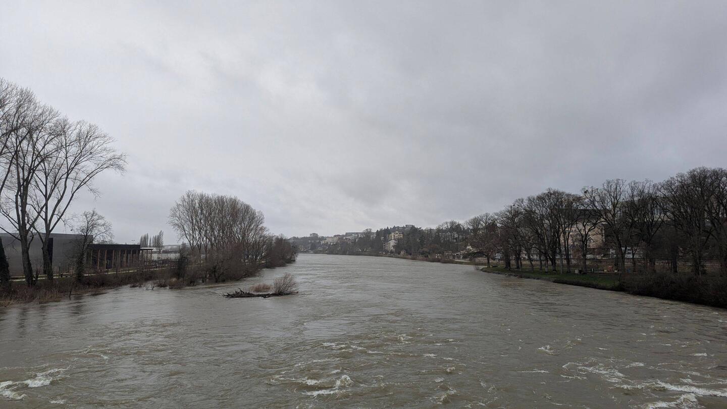 Viel Wasser im Doubs