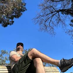 Toto geniesst den Nachmittag