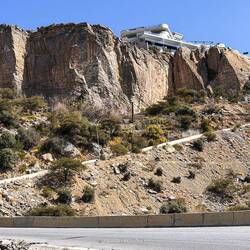 Blick zum Hotel von unten