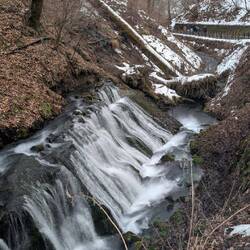 Kurzer Zwischenstopp am Shiraito Waterfall