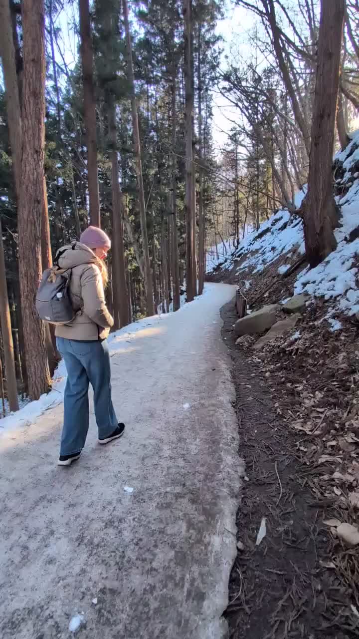 Der Wanderweg zum Ziel war streckenweise sehr vereist und rutschig.