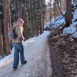 Der Wanderweg zum Ziel war streckenweise sehr vereist und rutschig.