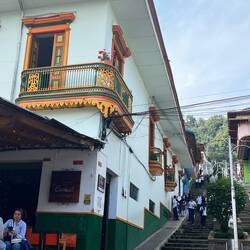 Lots of school children came down a steep staircase to the lower town at 1:00 pm