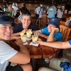 Anstossen auf Hawaii