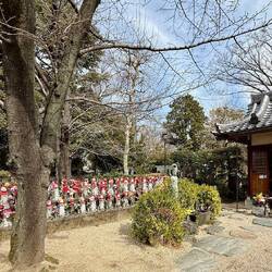 Andenken an Kinder beim Zojo-ji Tempel