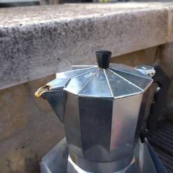 Kaffee kochen im Park.