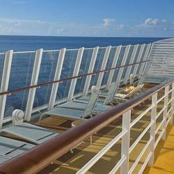 Freie Auswahl bei Liegen in der Sonne 😉