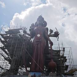 Klein kann jeder und viel Spaß beim Hände schütteln