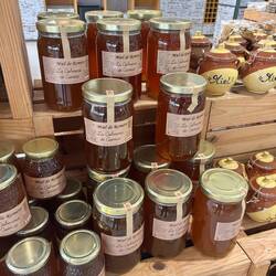 Auch bei Honig kommt es wohl auf die Grösse an.